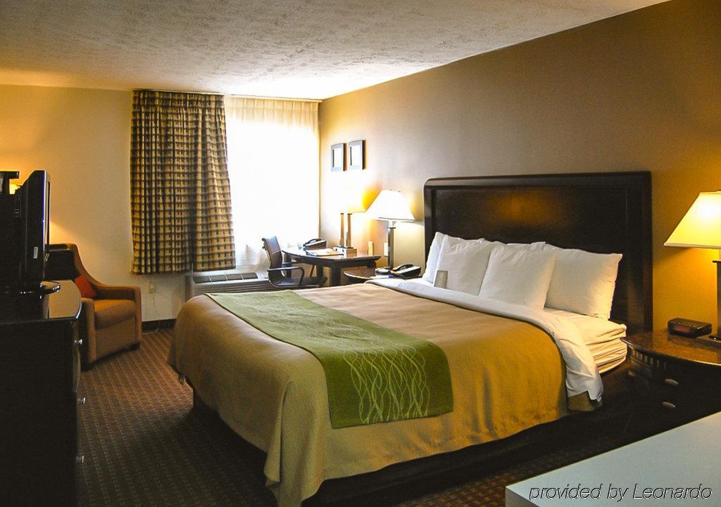 Comfort Inn Medford-Long Island Екстериор снимка