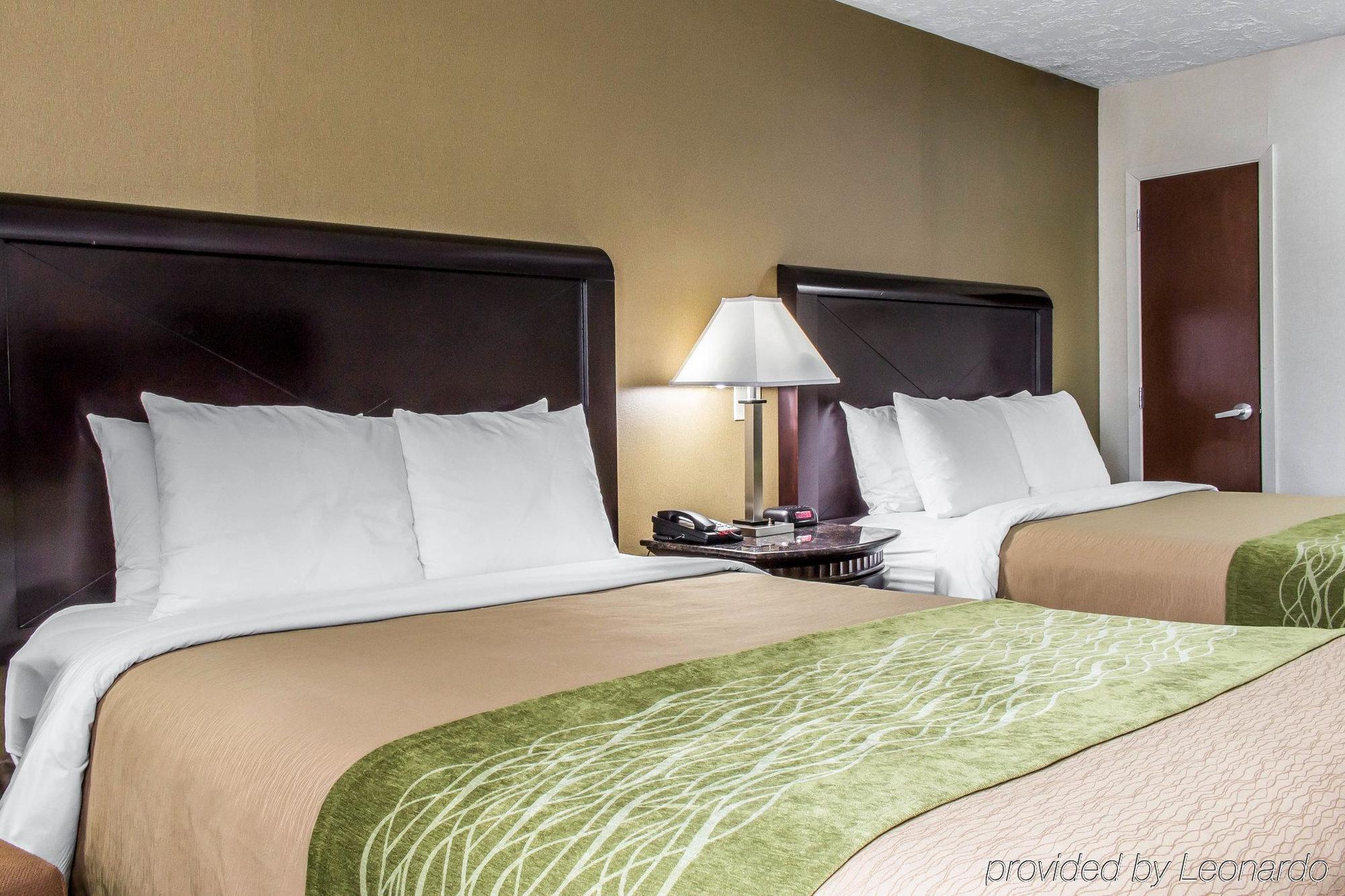 Comfort Inn Medford-Long Island Екстериор снимка