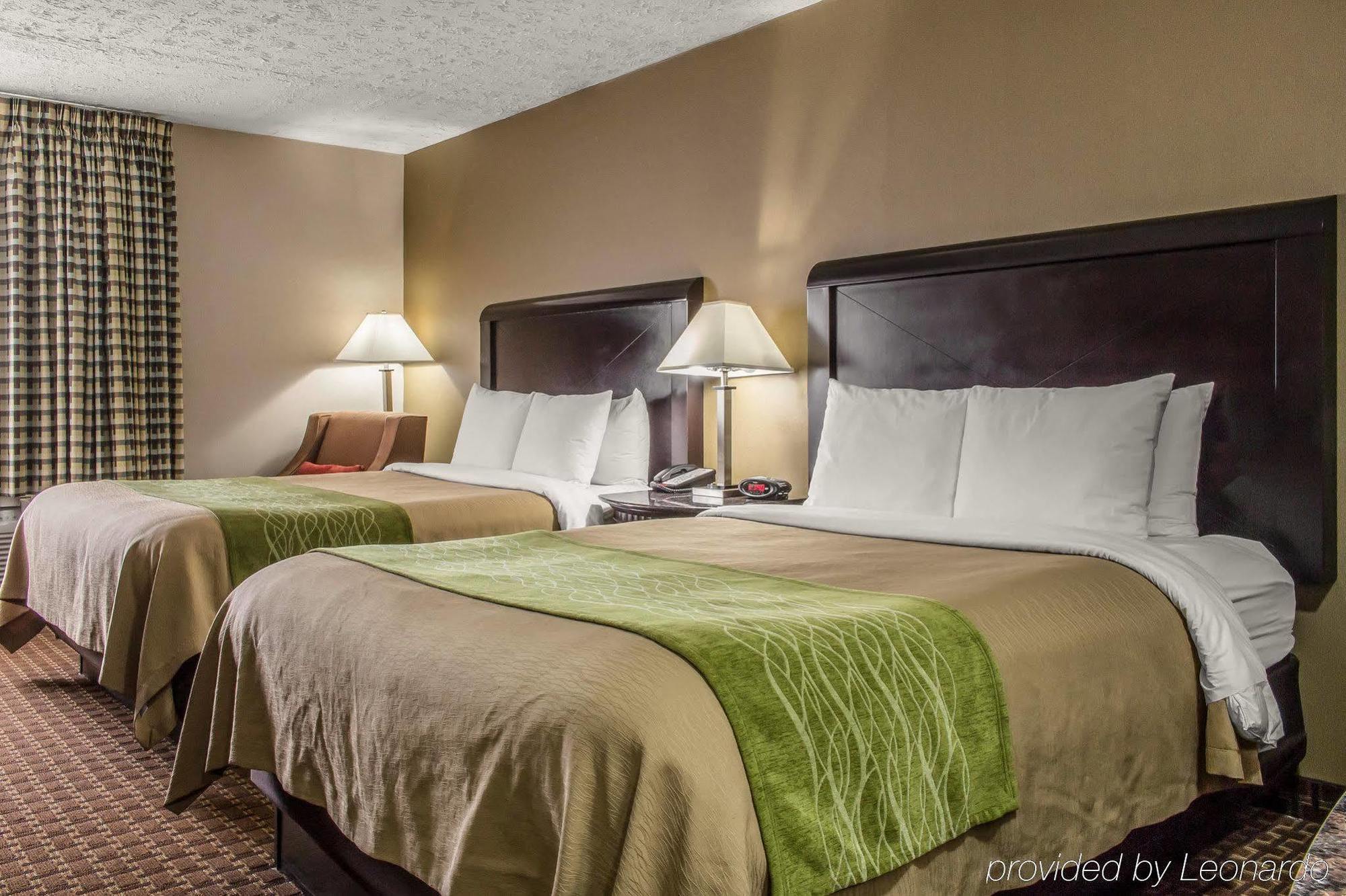 Comfort Inn Medford-Long Island Екстериор снимка